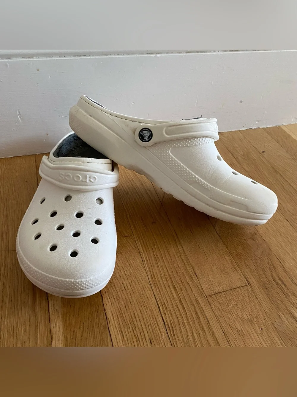 Crocs Classic Faux Fur Lined Clog White Slip On Unisex Women 11 Mens 9 Shoes